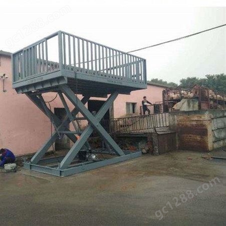 创杰货梯厂家定制-畜牧区卸猪台-养殖场卸猪台- 河南郑州电动液压升降卸猪台