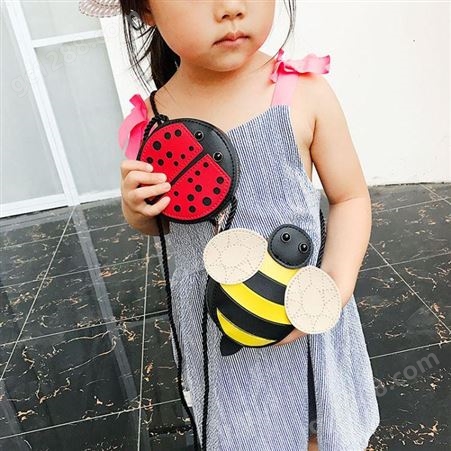 新款儿童斜挎小包包韩版卡爱卡通圆包蜗牛瓢虫蜜蜂潮童厂家批发