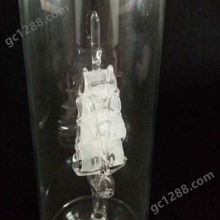 供应手工  拉丝玻璃帆船  白酒瓶子   异形吹制  一帆风顺玻璃醒酒器   小船造型   玻璃艺术酒瓶