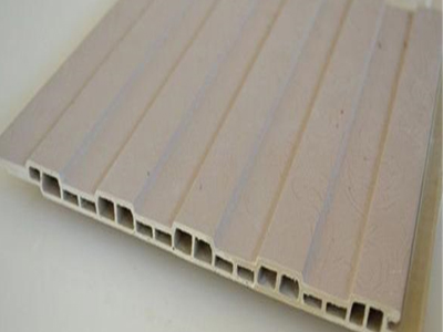 PVC竹木纤维集成墙板生产设备的特点有哪些？